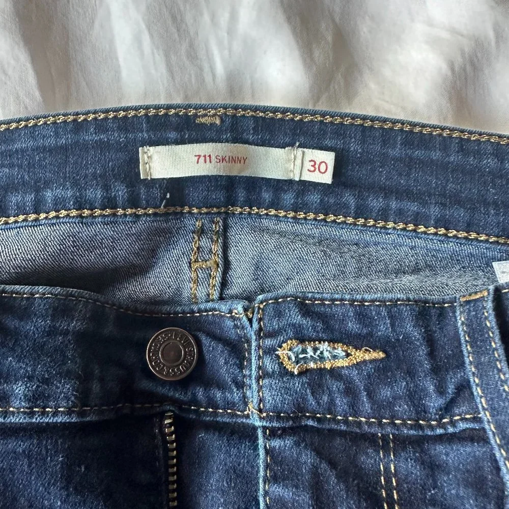 Levi's 711 SKINNY WOMEN'S JEANS - size 30WX30L - Picture 10 of 16